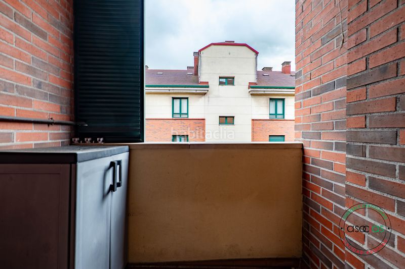 Foto 33e6dc7f-5b98-44b6-bec8-9f33063768b4. Pis amb calefacció aparcament a Tremañes Gijón