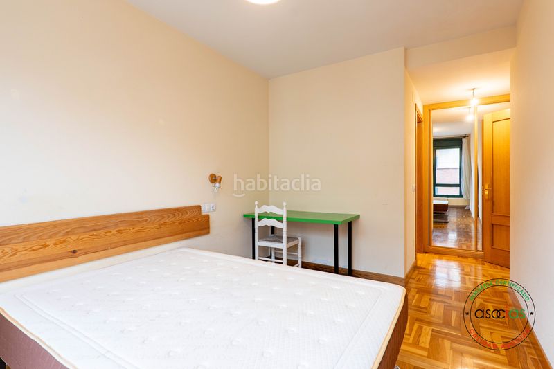 Foto aef0e8a7-7c67-4daa-8c3b-da8580c335d2. Pis amb calefacció aparcament a Tremañes Gijón