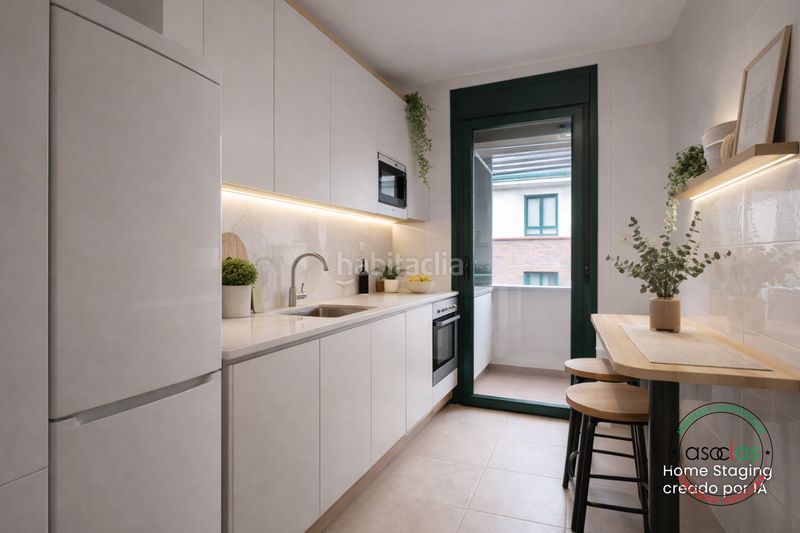 Foto dacdf152-4492-4b6c-b941-c051796fbeae. Pis amb calefacció aparcament a Tremañes Gijón