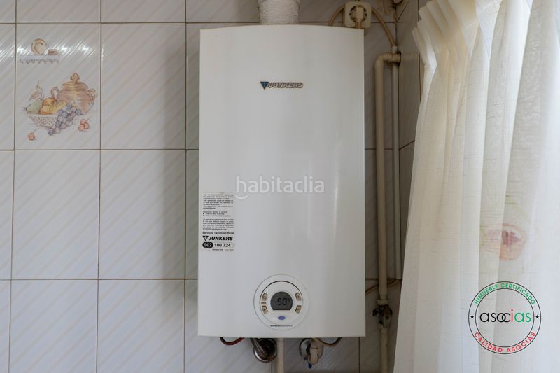 Foto 4d2f68c0-d552-49f1-a6d7-6e61b70f54a3. Pis a Gijón - calle reconquista 17 a Ceares Gijón