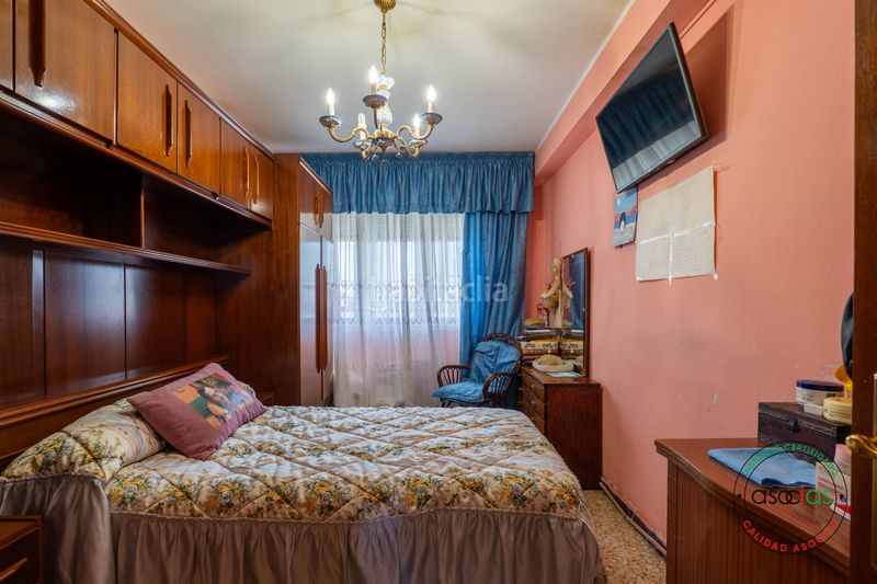 Foto c1708159-bad5-4ad3-a90a-e49824968cb1. Pis a Gijón - calle reconquista 17 a Ceares Gijón