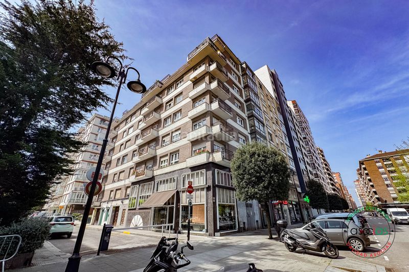 Foto 191bd675-eb20-4a4f-a2e1-2bad328478c8. Pis a Gijón - avenida de torcuato fernandez miranda 10 a Gijón