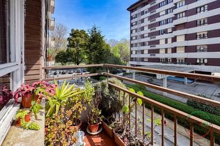 Etagenwohnung  Gijón - avenida de torcuato fernandez miranda 10. Venta de piso en el bibio