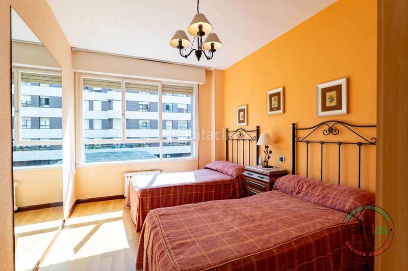 Foto eb274207-a32a-41e6-9867-2114ad2afc8d. Pis a Gijón - avenida de torcuato fernandez miranda 10 a Gijón