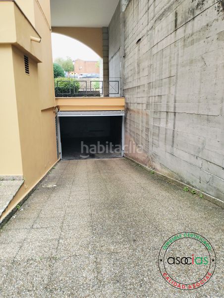 Foto 1833f6e4-d7b7-4b54-b19b-553883f82c2d. Aparcament cotxe a El Coto Gijón