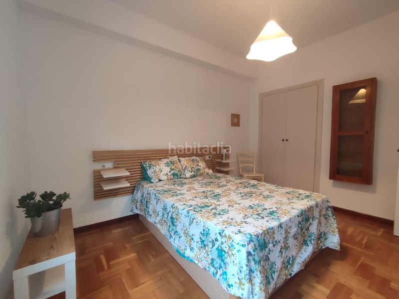 Foto 0551c86b-ba2b-467f-b39b-1457115c1a52. Rent flat with heating in Centro Gijón