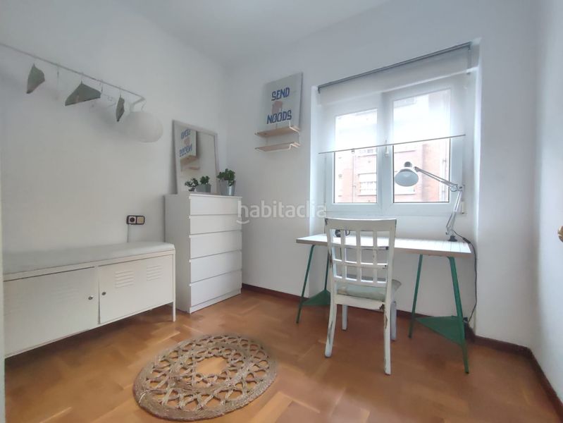 Foto 1df1e5d0-7ab5-4b4d-84df-39646fe36d29. Rent flat with heating in Centro Gijón