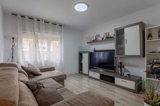 Appartement à Gijon - calle alonso de quintanilla 5. Venta piso 3 dormit la calzada cerca playa arbeyal gijon 150.000