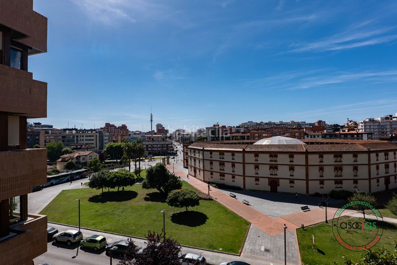 Foto bc1e0eda-225b-4b3f-9602-6a6bd6c44126. Pis amb calefacció aparcament a El Bibio - Parque Gijón