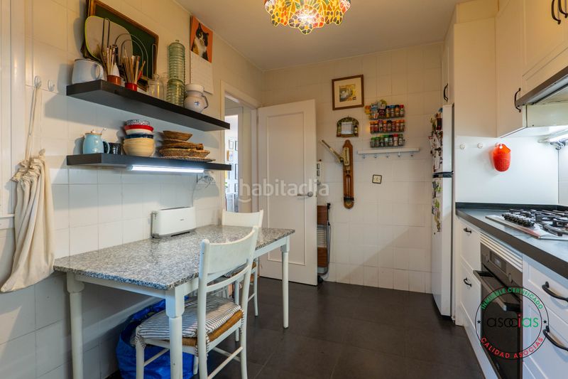 Foto 0a9f177a-20b5-4206-bec6-6baf84d276cd. Casa adossada amb calefacció aparcament a La Fresneda Siero