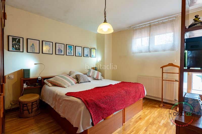 Foto 9282fc7d-2f8b-49a7-a744-e2214b2ff0a1. Casa adossada amb calefacció aparcament a La Fresneda Siero