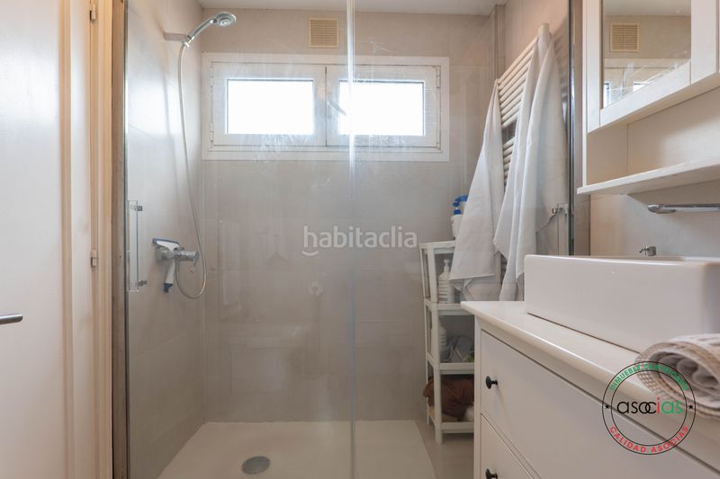 Foto d3fb3acd-c016-4a1d-b680-68b7598b9554. Casa adossada amb calefacció aparcament a La Fresneda Siero