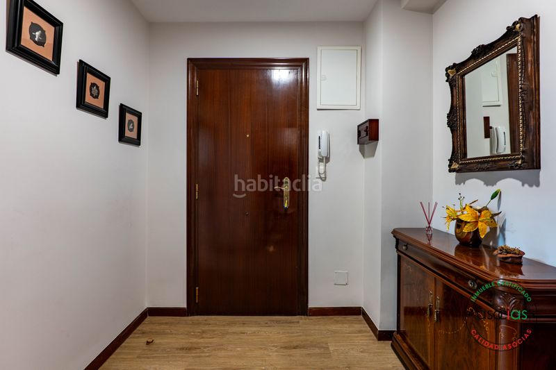 Foto f32905c4-10e7-45d7-96c7-d45ba12acc08. Pis amb calefacció a El Polígono Gijón