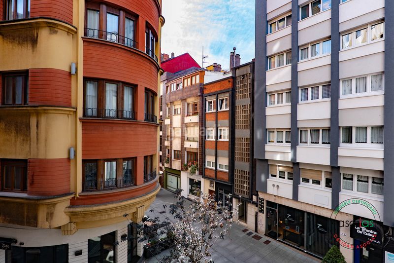 Foto 1c3466b8-8cf6-4fb5-9301-99461ae3a205. Pis a cl san melchor de quiros 16 a Centro Gijón