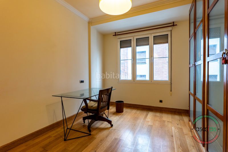 Foto 4836d08f-dec9-43aa-a8c3-1b871f88a209. Flat in Gijón - calle fray luis de leon 7 in Centro Gijón