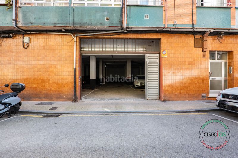 Foto 81d63502-5a97-45a7-9a28-747270a48cbc. Aparcament cotxe a calle pedro pablo 4 a Llano Gijón