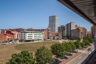 Pis  Gijón - plaza del humedal 7. Piso en venta en plaza del humedal, gijón, con garaje y trastero