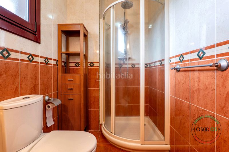 Foto 13b3c012-2950-42b3-bb32-b4ede99207dc. Towny house in Vega - camino de huerces 1293 in Vega Gijón