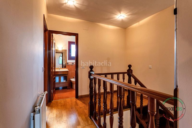 Foto 2a42b58b-cad7-4688-81f8-9d49dd005788. Towny house in Vega - camino de huerces 1293 in Vega Gijón