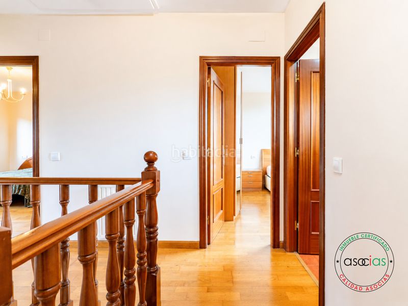 Foto a1287808-1996-4d0b-b2a2-4f4f7390068d. Towny house in Vega - camino de huerces 1293 in Vega Gijón