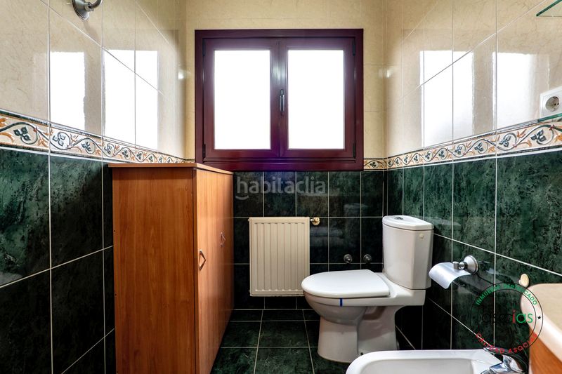 Foto cf13c666-f54b-4922-ada4-f98fecac04a2. Towny house in Vega - camino de huerces 1293 in Vega Gijón