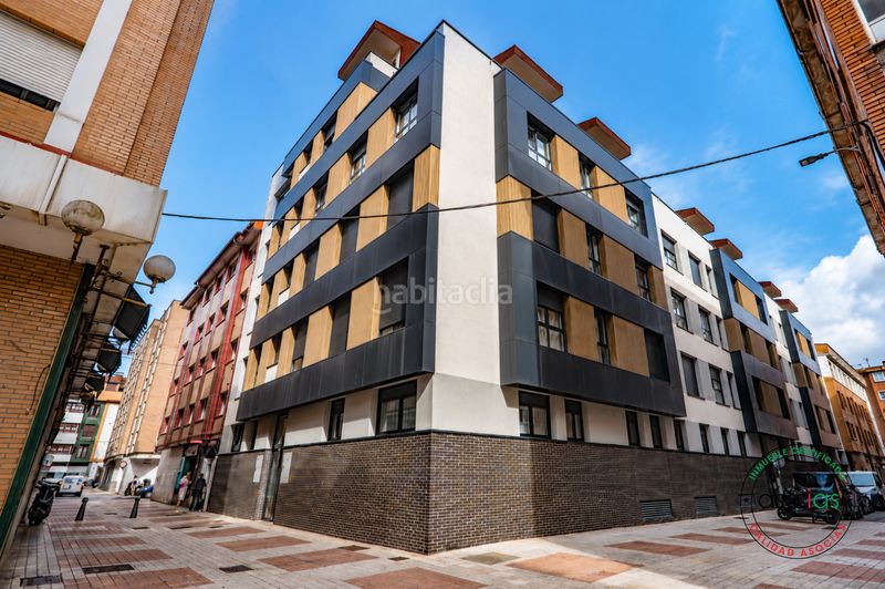 Foto f6b2adbb-ef6f-45f0-9fb1-0e691cbfaeab. Pis amb calefacció aparcament a Llano Gijón