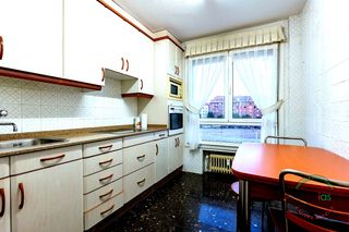 Pis a Gijón - calle pintor mariano more 2. Piso en venta en el solaron gijon , 4 hab 2 baños ascensor y gar