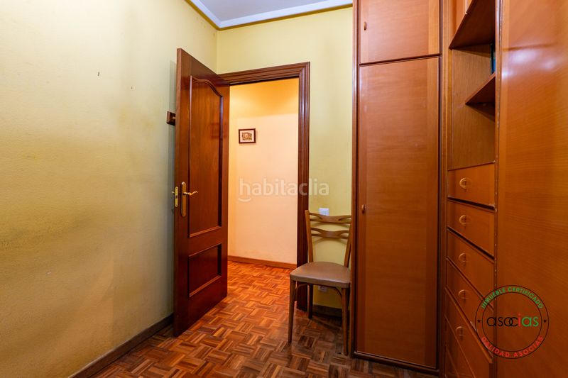 Foto a6d435d9-6ff1-460a-84d4-58d3aca433ee. Pis amb calefacció aparcament a Centro Gijón