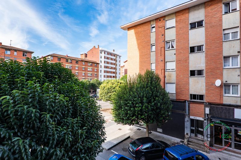 Foto 14f59874-d34d-4b30-9238-c9bcb271e7d6. Piso en Gijón - avenida gaspar garcia laviana 49 venta de piso en gaspar garcialaviana en Gijón