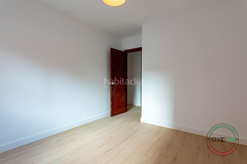 Foto 5aae68aa-d873-475f-ad03-a2277a2a2fba. Piso en Gijón - avenida gaspar garcia laviana 49 venta de piso en gaspar garcialaviana en Gijón