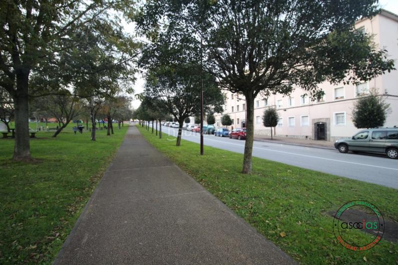 Foto 3cc505fe-413b-439c-bab5-bd19cf2ba8d6. Posto auto in Gijón - salvador allende 20-22 in Roces Gijón