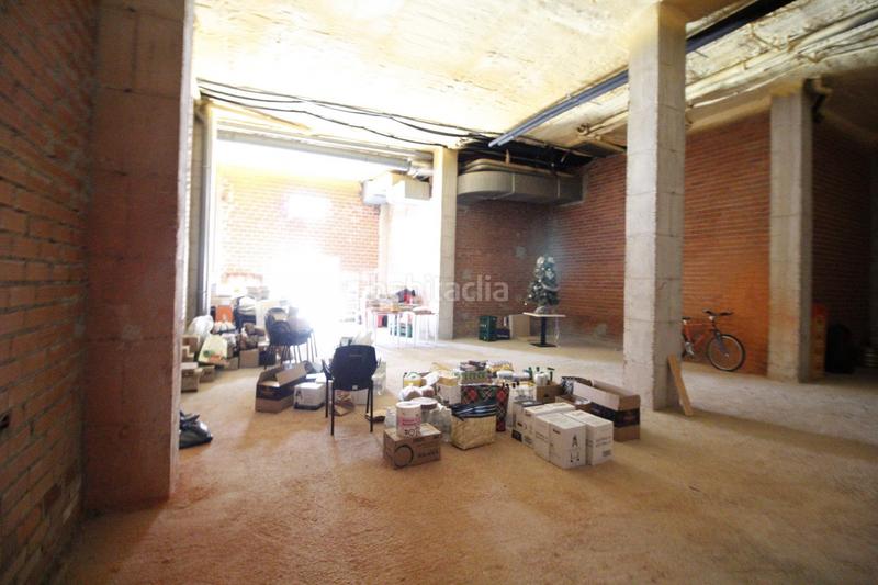 Foto 09e2f841-b474-453f-9faa-f1f0f6860946. Alquiler local comercial estás buscando local en nuevo roces para tu negocio? en Gijón