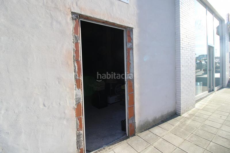 Foto e52bbb18-8d14-4565-b9b8-3535386f94ea. Lloguer local comercial a Nuevos Roces Gijón