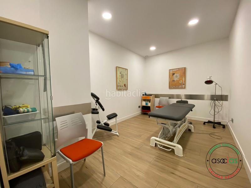 Foto 0c845043-d186-48d6-a6b3-d6e0c85f608c. Local comercial local instalado nuevo como clinica de fisioterapia en Gijón