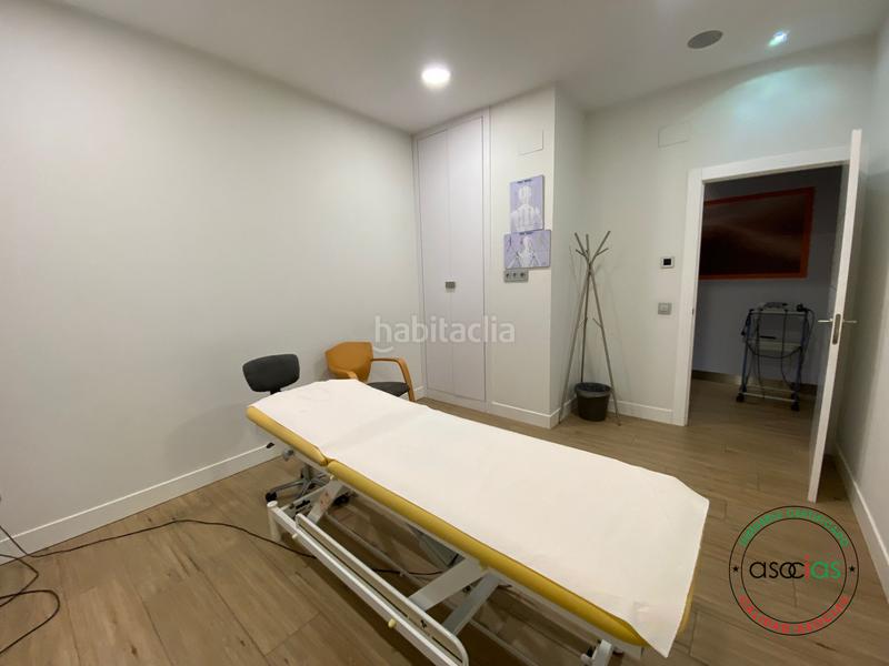 Foto 10ac7707-1cf9-4981-a7a6-0f4f17bfeb93. Local comercial local instalado nuevo como clinica de fisioterapia en Gijón
