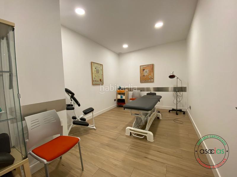 Foto 73c2a938-4b57-4661-ae86-93842501b83e. Local comercial local instalado nuevo como clinica de fisioterapia en Gijón