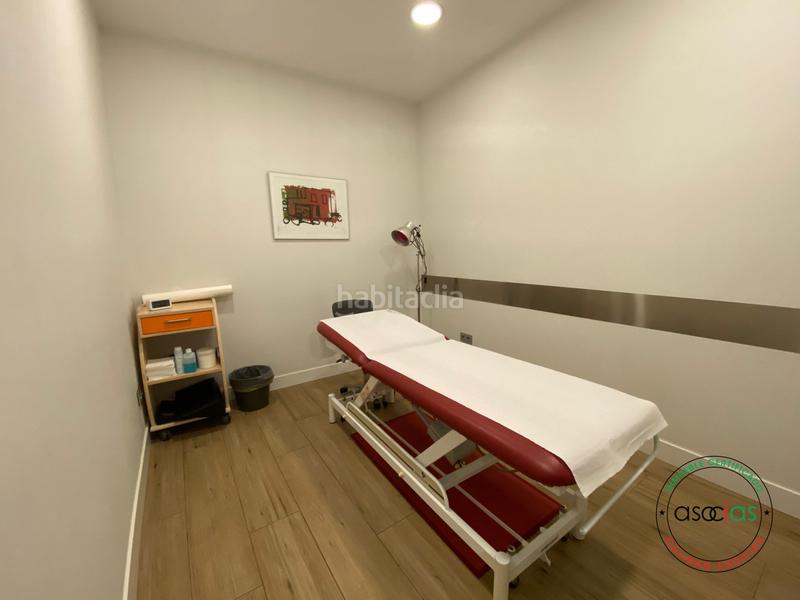 Foto bbd63039-0043-4a8f-b4e9-d801b6ee787b. Local comercial local instalado nuevo como clinica de fisioterapia en Gijón