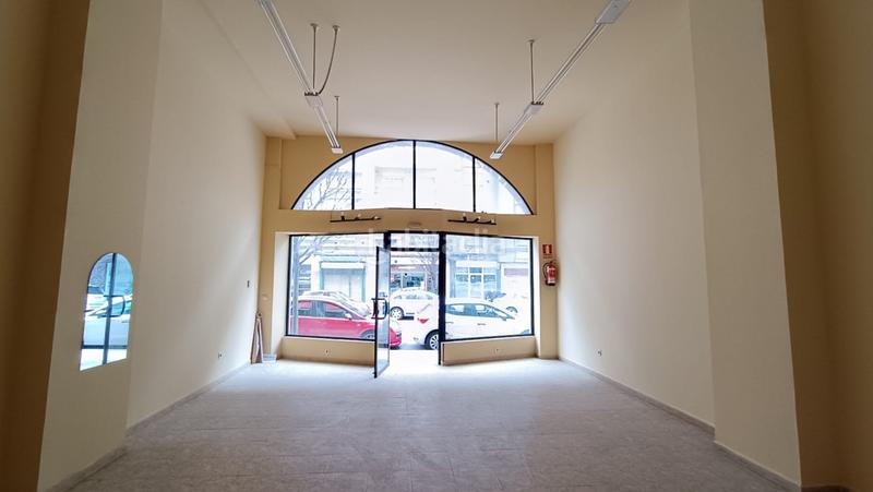 Foto b78ba4d3-a4b2-42e0-bcf7-27c50306954d. Rent business premise in Gijón - cl eleuterio quintanilla 32 in Gijón