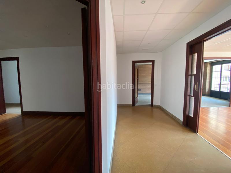 Foto 7d17797d-d6fc-4bac-92f3-be0e72eb3915. Rent office space with heating in Centro Gijón