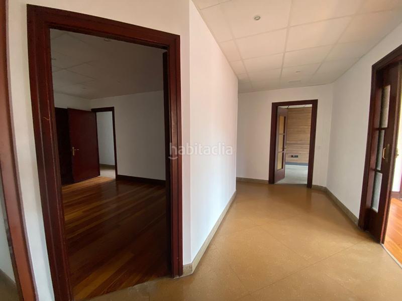Foto 93097df9-3406-4ec8-b438-de1856bb9832. Rent office space with heating in Centro Gijón