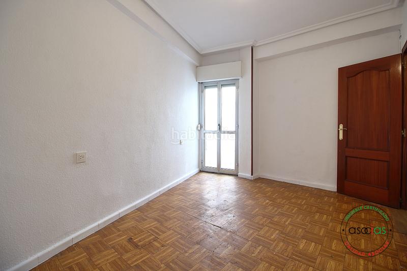 Foto 2d3feaa8-4735-46ee-9ac6-8a16d0fa503a. Piso  en venta zona jesuitas. reformado. luminoso. 3 dormitorios. en Gijón