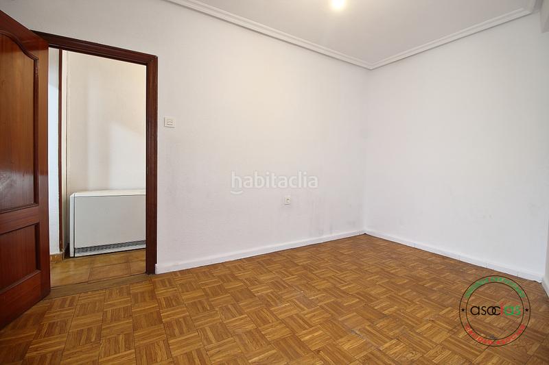 Foto 486f5ecb-c88d-47d5-acd9-5b7b0da55d5b. Piso  en venta zona jesuitas. reformado. luminoso. 3 dormitorios. en Gijón