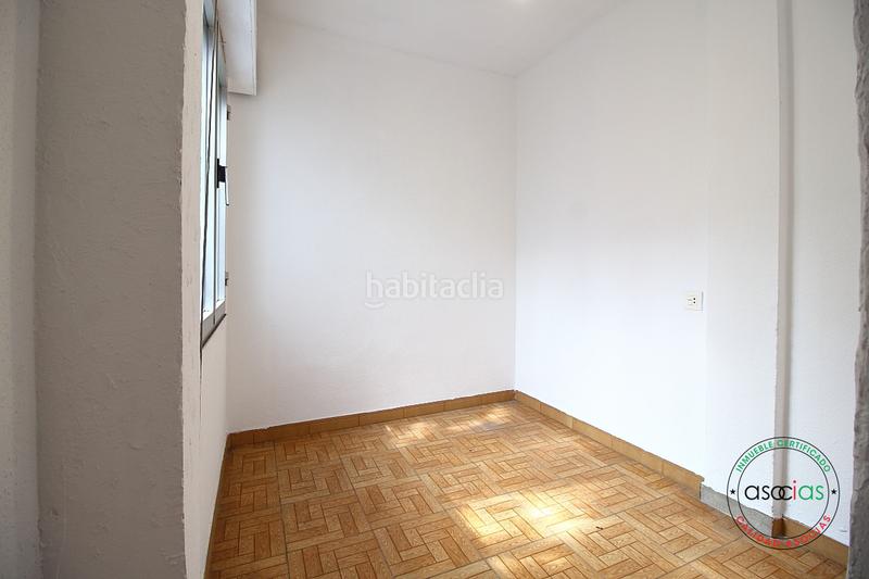 Foto b92dc88e-d73f-496f-8e5b-f40ba36f2a4c. Piso  en venta zona jesuitas. reformado. luminoso. 3 dormitorios. en Gijón