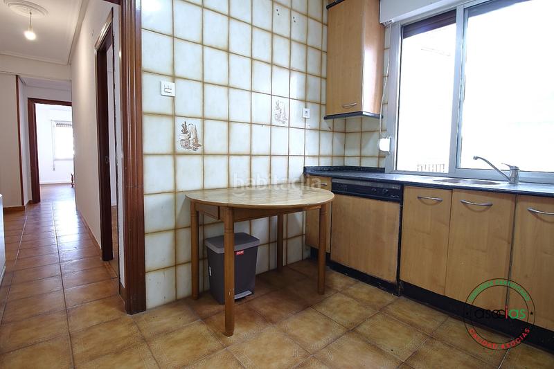 Foto eb5fe1bb-f5d3-4e5d-9f0d-a0faa3d54e46. Piso  en venta zona jesuitas. reformado. luminoso. 3 dormitorios. en Gijón