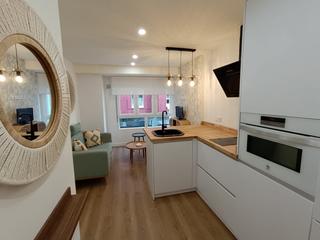 Alquiler Piso  Gijón - calle adosinda. Alquiler de apartamento recién reformado en el centro