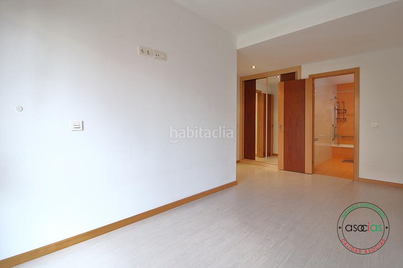 Foto 9ca119c3-96ed-4923-b6c5-a12c64283f16. Piso en Gijón - ramón gómez lozana 215 venta vivienda nuevo roces con terraza en Gijón