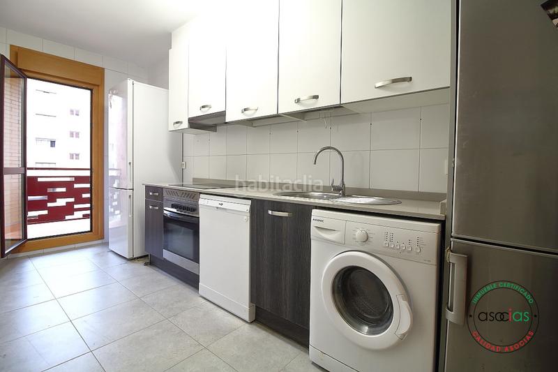 Foto d190f8d8-2892-471b-aa56-3801e43a6616. Piso en Gijón - ramón gómez lozana 215 venta vivienda nuevo roces con terraza en Gijón