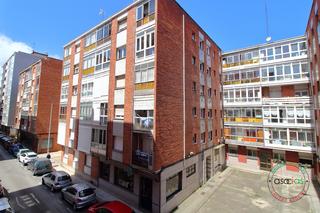 Etagenwohnung en Gijn - pintor orlando pelayo 3. Vivienda en el bibio en venta
