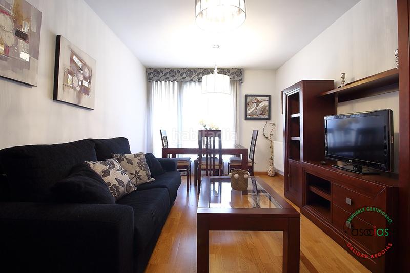 Foto 062db6ae-58b9-4d91-8542-48e0c51a61bb. Piso venta piso en luanco. dos dormitorios, dos baños. garaje y trastero. playa. amueblado. moderno. en Gozón