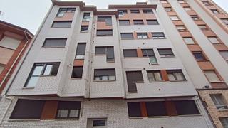Lloguer Pis  Gijón - c. central. Piso amueblado en alquiler de larga duración en la calzada